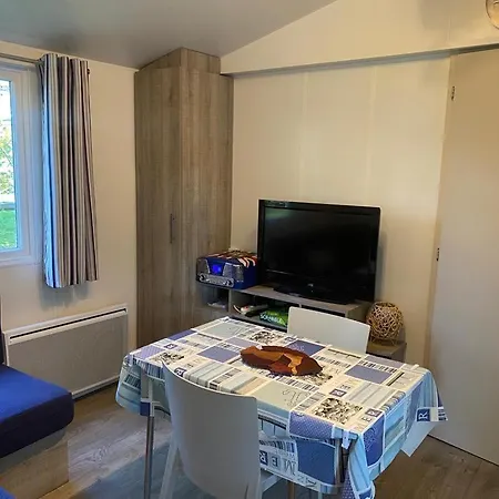 Mobil-home Confort Dans Impasse Boisee Parque de Campismo Camiers