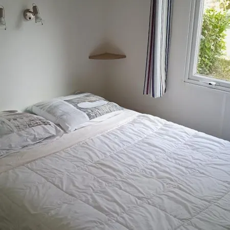 キャンプ場 Mobil-home Confort Dans Impasse Boisee カミエ